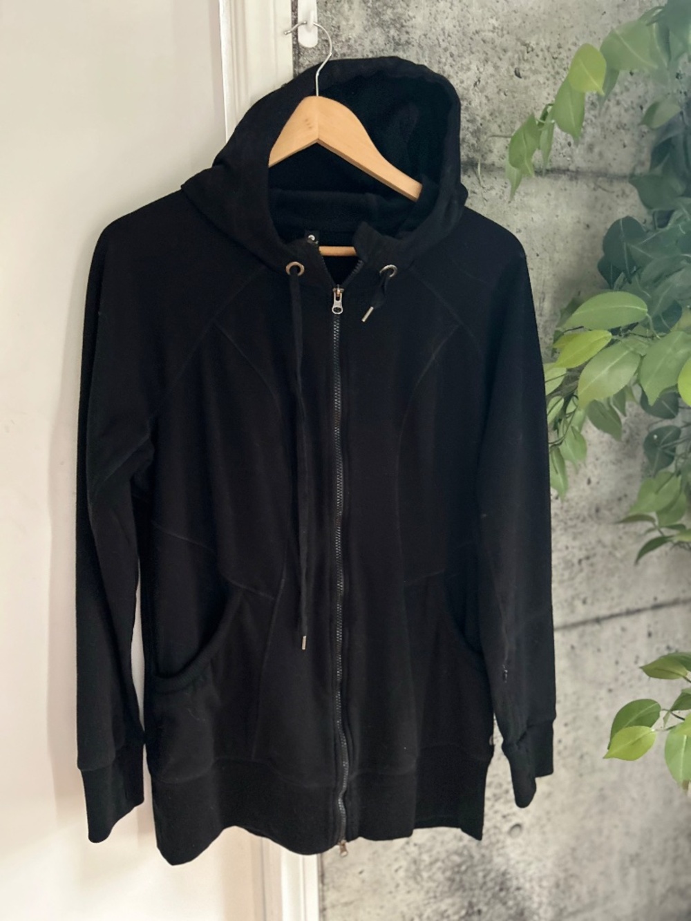 PRISTINE 90 Degrees hooded jacket. XL pit to pit 22"